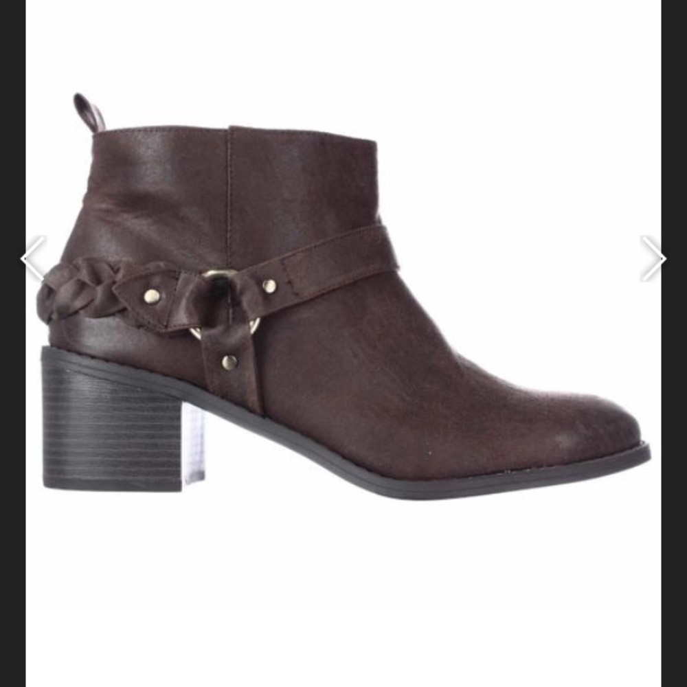Carlos brown booties size 8.5